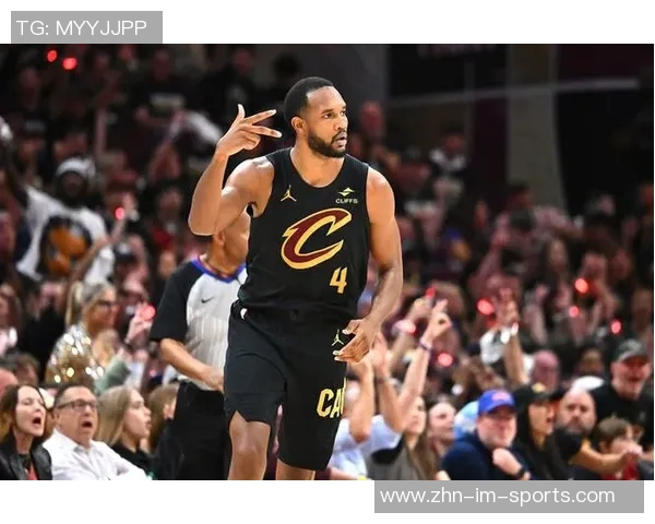 小莫布里半场表现出色7投3中贡献11分3篮板2助攻2盖帽