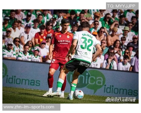 西乙联赛竞争加剧拉科与桑坦德双雄领跑冲甲形势愈发紧张