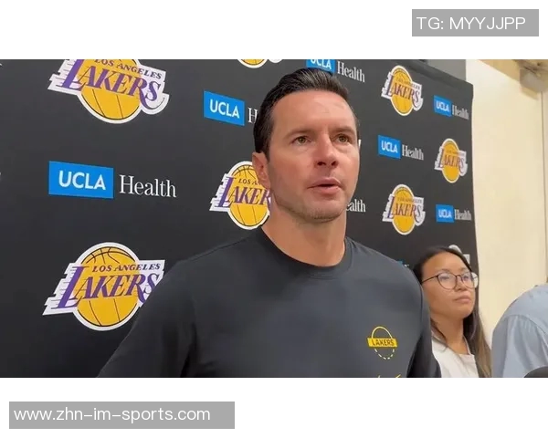 雷迪克谈詹姆斯训练状态称其每天坚持锻炼保持最佳状态