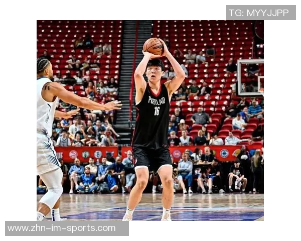 曾令旭点评杨瀚森首秀表现称其需时间适应国内篮球环境 曾令旭点评杨瀚森首秀表现称其需时间适应国内篮球环境