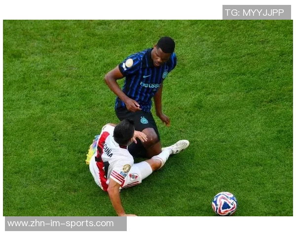 意天空报道若邓弗里斯离队国米或将优先引进帕莱斯特拉